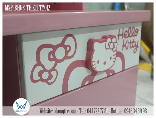 Mặt ngăn kéo sơn trang trí Hello Kitty và nơ xinh có tay nắm Hello Kitty đặt ở vị trí nơ lớn