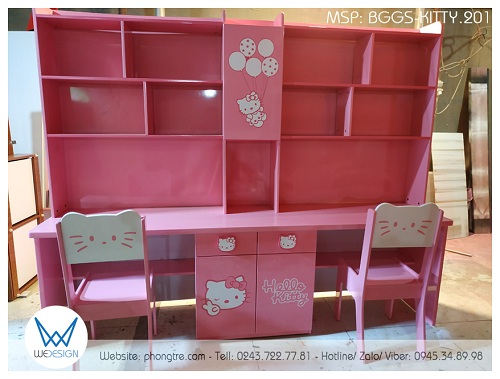 Bộ bàn ghế đôi 2 bé gái Hello Kitty BGGS-KITTY.201 màu hồng có chiều ngang mặt bàn 2m4