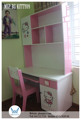 Bộ bàn ghế Hello Kitty BG-KITTY09 có giá sách của bé Bảo Ngọc