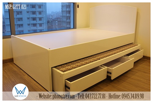 Giường tầng dưới được thiết kế có 3 ngăn kéo để gối và chăn mỏng cho giường tầng dưới