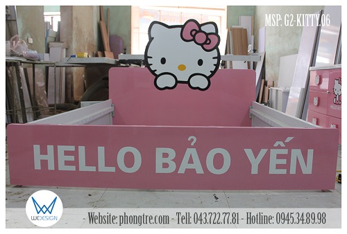 Giường ngủ Hello Kitty MSP: G2-KITTY.06 trang trí tên bé Bảo Yến với dòng chữ Hello Bảo Yến
