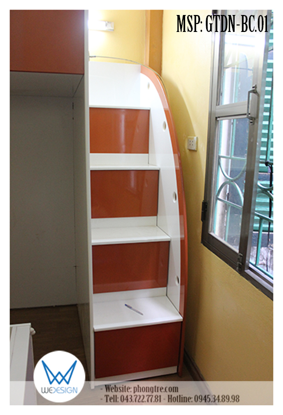 Cầu thang giường tầng được thiết kế có 5 bậc, có tay vịn khoét lỗ tròn