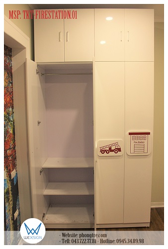 Mỗi buồng tủ có 1 suốt treo quần áo và 2 đợt gỗ để tạo ra 3 tầng để đồ gấp