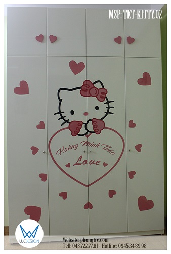 Tủ quần áo kịch trần trang trí Hello Kitty công chúa ôm trái tim có tên bé Minh Thảo
