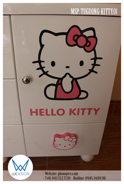 Ô tủ có cánh của tủ gương trang trí Hello Kitty baby, phía dưới có dòng chữ "Hello Kitty" màu hồng